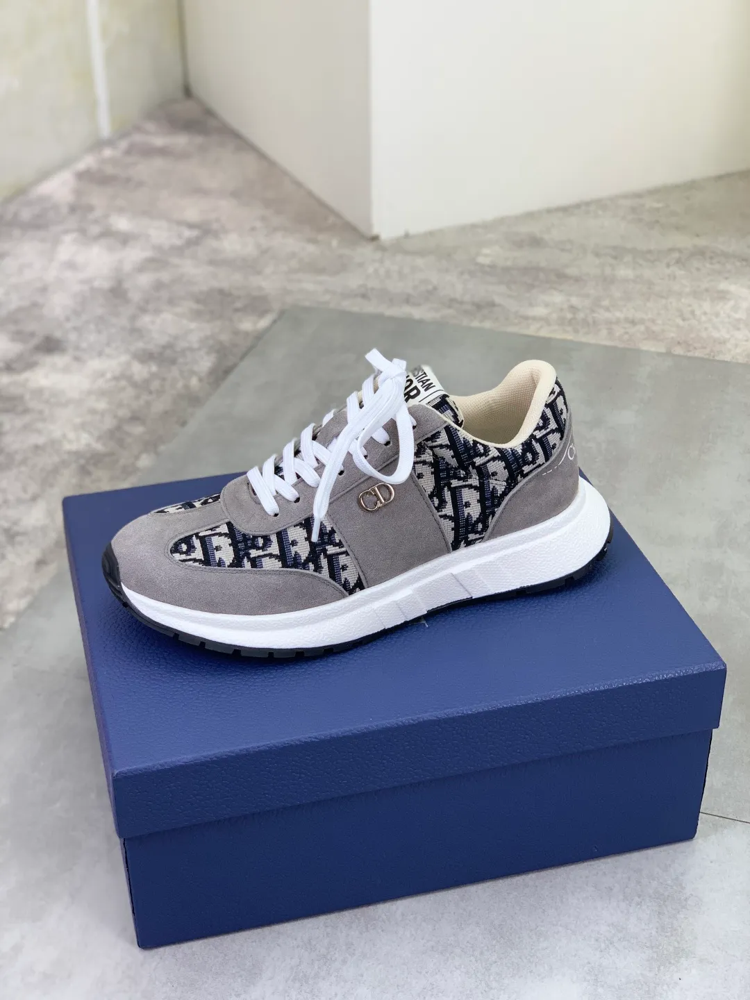 Men's Men's Shoes💰P440💰[New Style]🆘[Dior] 2025 Dior Original Lace-up Low-top Men's Shoes Classic casual shoes 🔥This model is the official classic model, with high quality and made by famous original designers. It is made of high-quality cowhide with original materials➕comfortable and breathable mesh lining➕pigskin insole. The perfect last shape and generous and fashionable design have attracted many consumers and are suitable for drivers to drive🚗. What you want is the best quality in the market. Color: seven colors. Code number: 38--44 (45 46 customized)